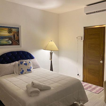 Only Room By Merengue House, 8 Minutos Airport Monte Adentro  Extérieur photo