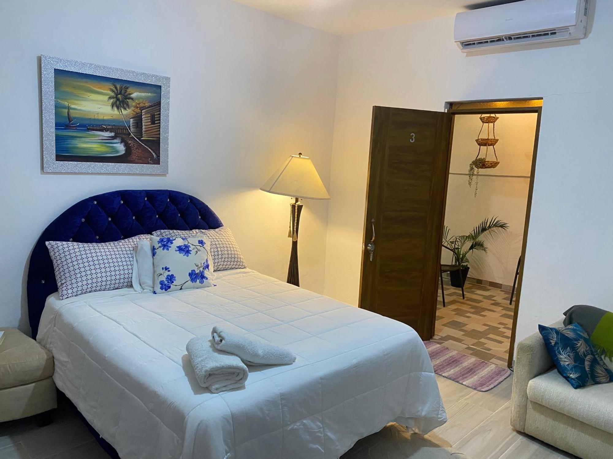 Only Room By Merengue House, 8 Minutos Airport Monte Adentro  Extérieur photo
